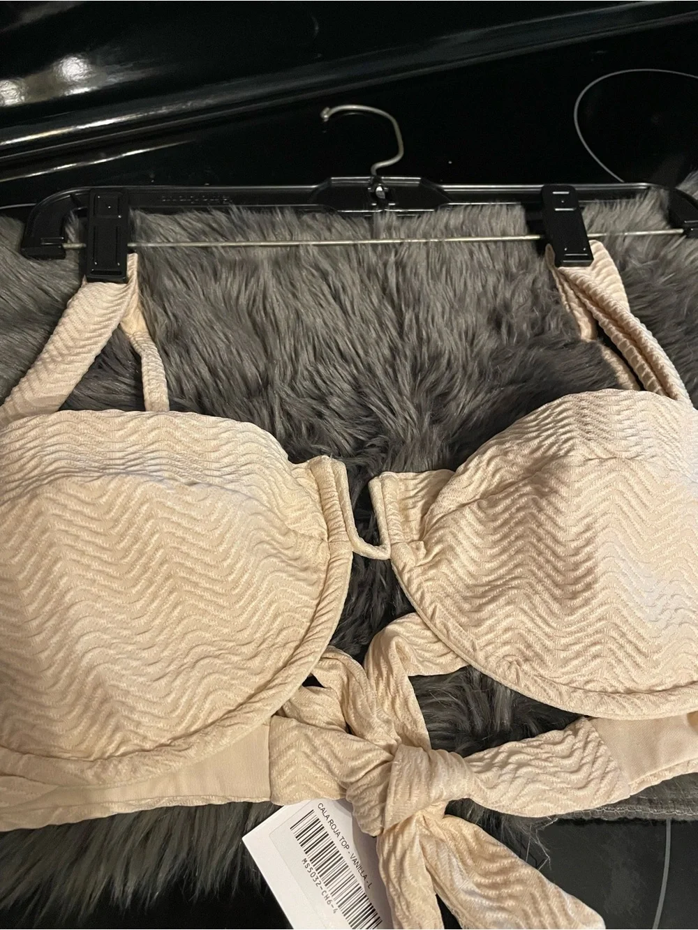 NWT Monday Swimwear Vanilla Crinkle Bikini Top